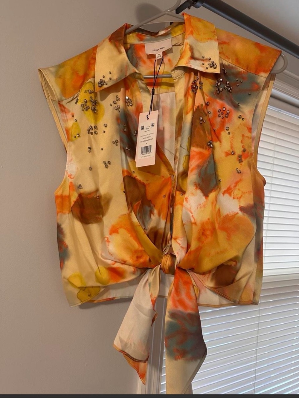 NWT Cinq à Sept Watercolor Floral Sleeveless Marianna Top - Picture 3 of 3